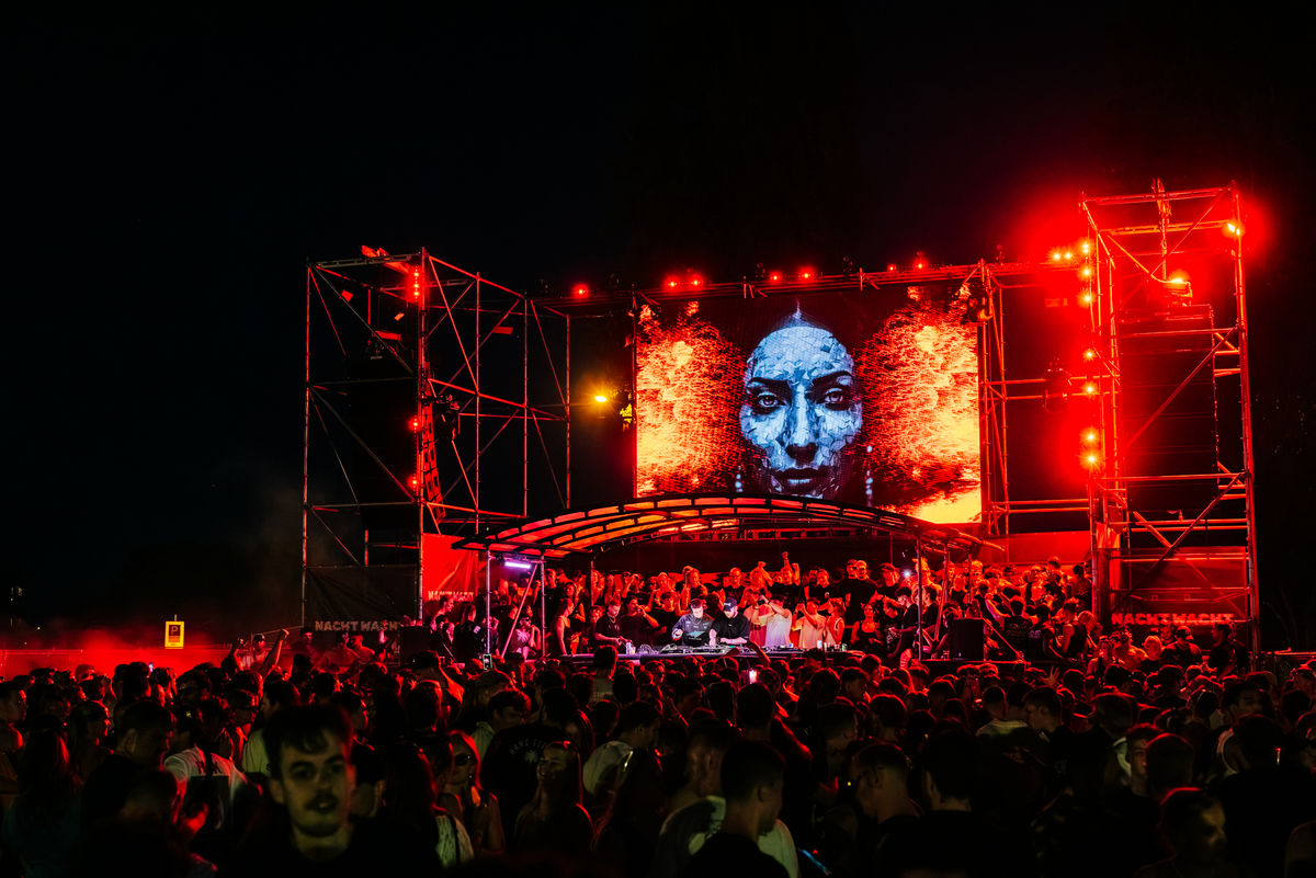 Loading... just a sec